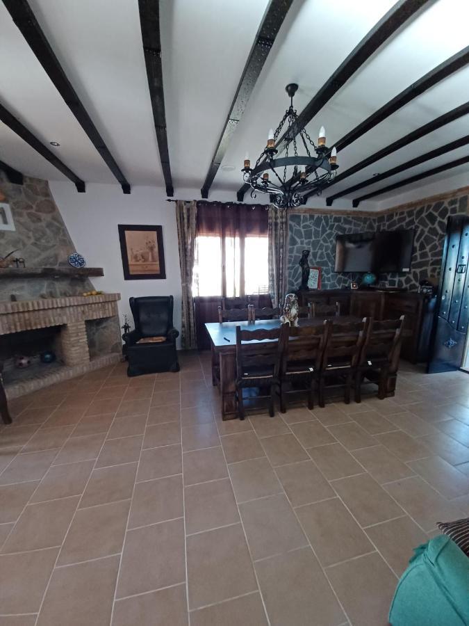 Villa Martinez Alquiler Rural Isabel Alcala del Valle Exterior photo