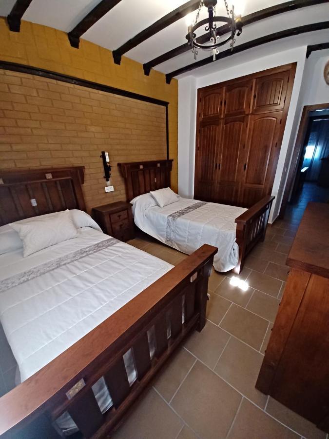 Villa Martinez Alquiler Rural Isabel Alcala del Valle Exterior photo
